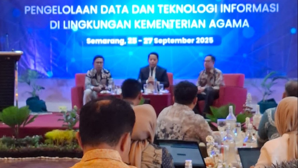 Sekjen Kemenag Minta Pusdatin Sederhanakan Aplikasi Layanan
